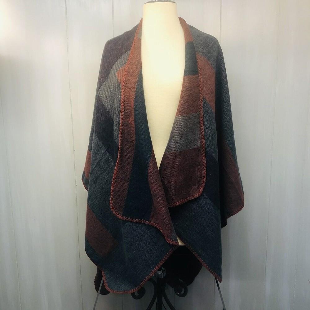 BB Dakota Poncho Cardigan One Size Fits All Gray Red Blue Reversible Fab Fit Fun